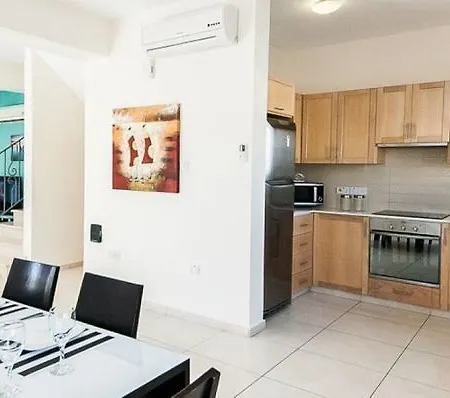 Oceanview Luxury 089